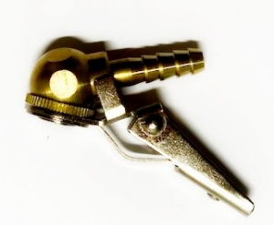 Наконечник шланга подкачки КЛИПСА-БРОНЗА 6мм Китай АК0191 Наконечник шланга подкачки КЛИПСА-БРОНЗА 6мм Китай АК0191