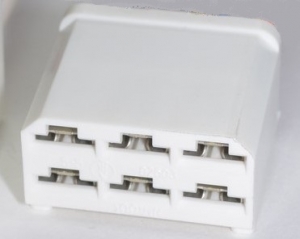 Колодка гнездовая шестиконтактная серии 6,3мм 9095 Россия 